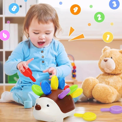 Montessori sensory hedgehog toy featuring vibrant numbered pegs to enhance toddlers’ hand-eye coordination and counting skills.